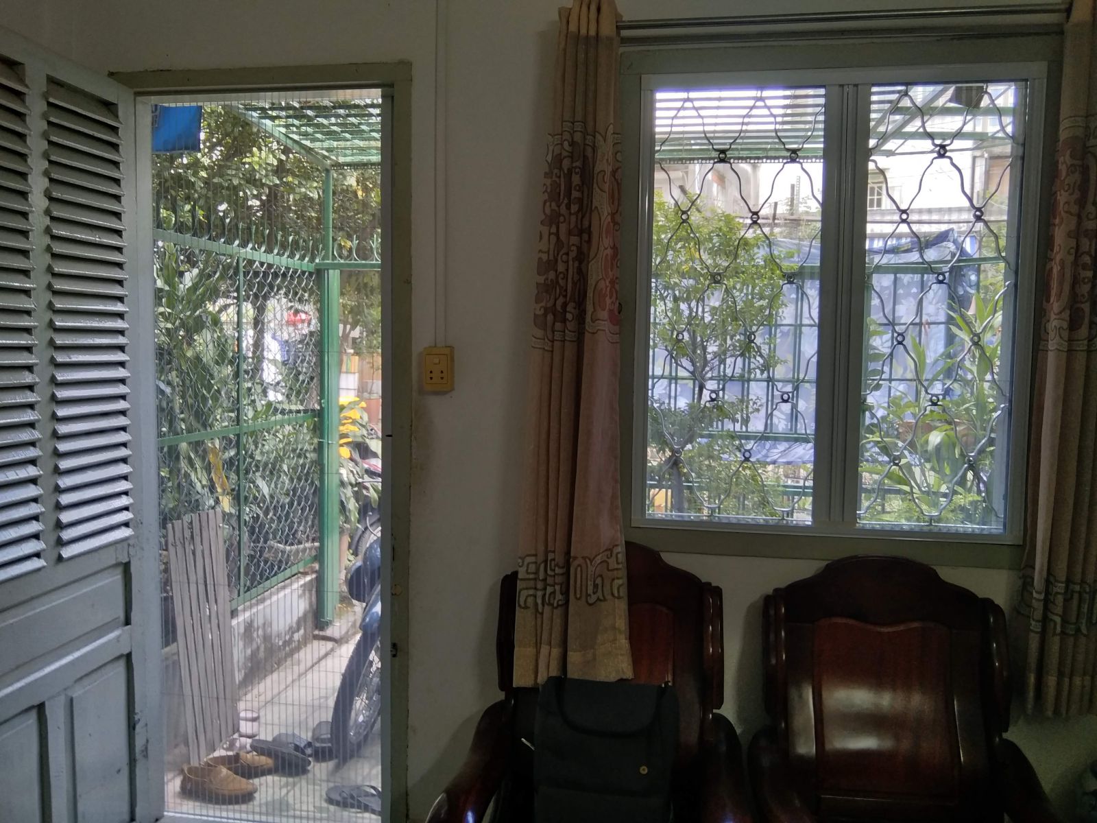 mua cửa lưới chống côn trùng ở đâu